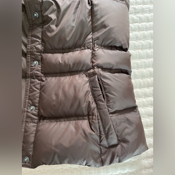 Land’s End Brown Puffer Vest - Picture 3 of 3